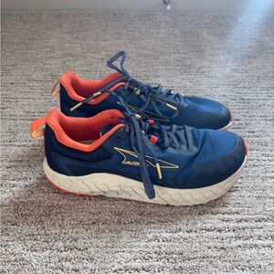 Altra Outroad 2 trail running sneakers size 9.5